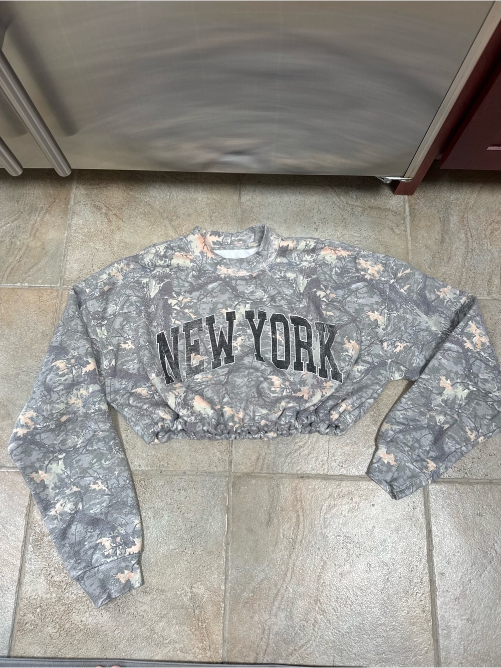 New York Cropped Pullover Sweatshirt